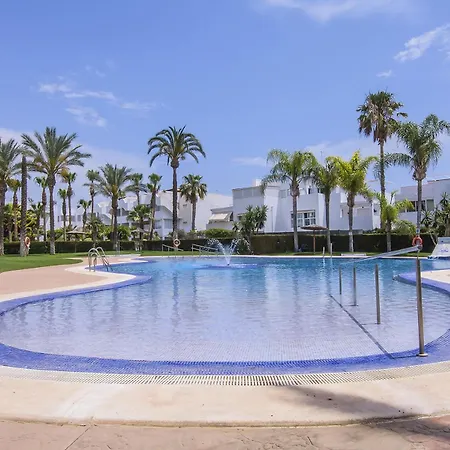 Apartment Playa El Oasis Bajo Con Jardin Y Piscinas